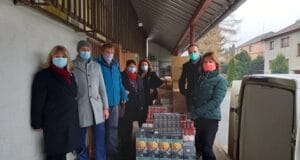 Jednota Vimperk se zapojila a podpořila sbírku do potravinové banky, která pomáhá osamělým lidem, či rodinám v krizi.